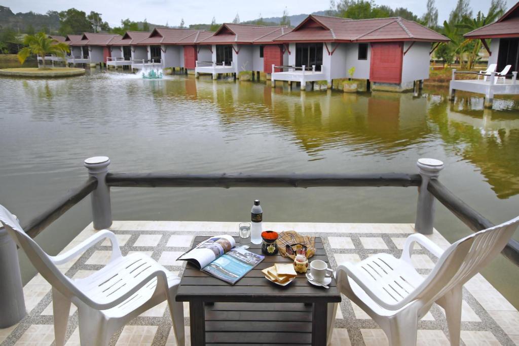 The Villa Laemhin Lagoon Resort Phuket Ngoại thất bức ảnh