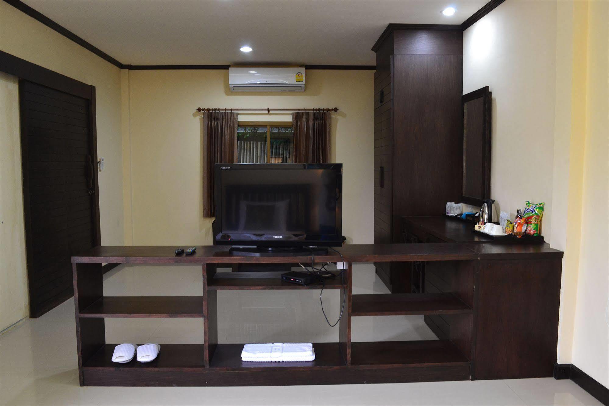 The Villa Laemhin Lagoon Resort Phuket Ngoại thất bức ảnh
