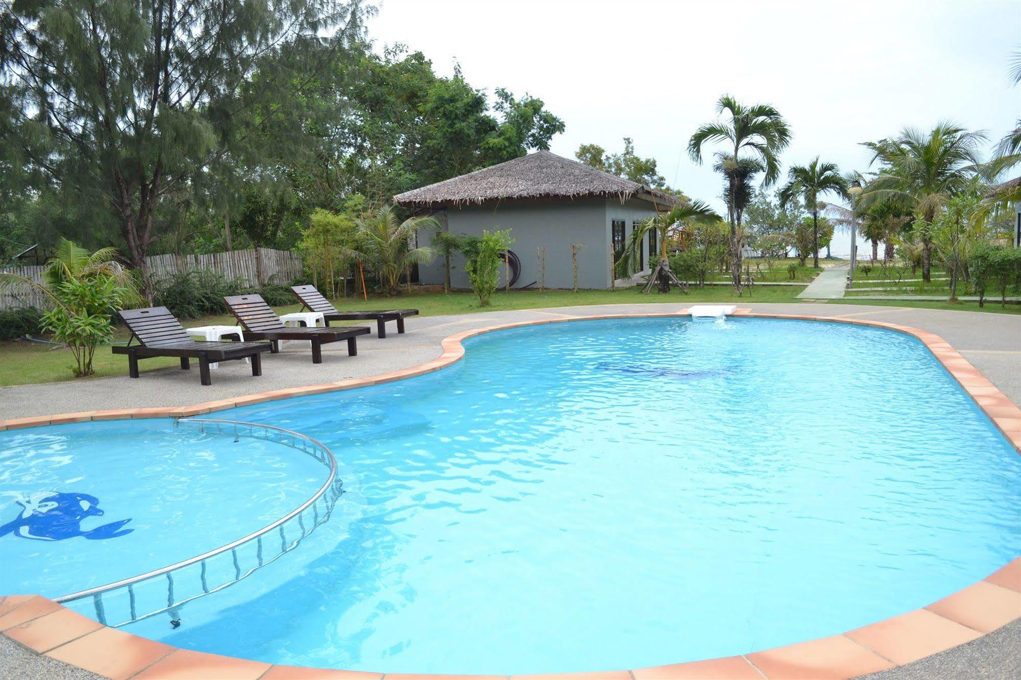 The Villa Laemhin Lagoon Resort Phuket Ngoại thất bức ảnh